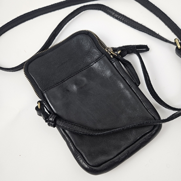 Marta Ponti Black Leather Minimalist Crossbody Bag 5x7.5 - Picture 3 of 9